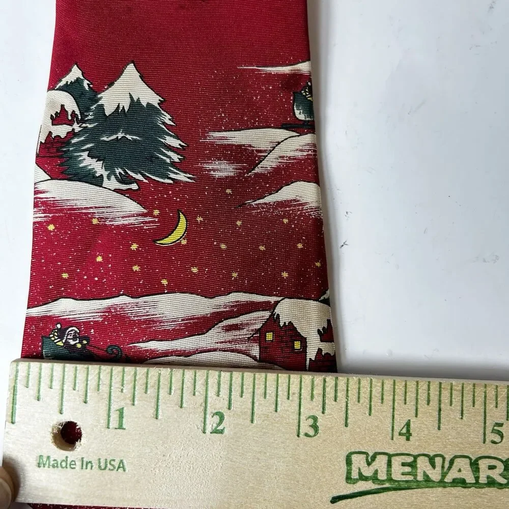 Vintage Wembley Men’s 100% Silk Red White Christmas Eve Scene Tie